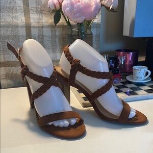 Forever 21 Brown Leather Heels Sophisticated Design